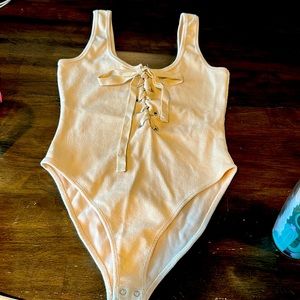 Ribbed bodysuit size M tan Forever 21